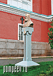 Фото Валаама. Спасо-Преображенский монастырь. Памятник Святейшему Патриарху Алексию II у Спасо-Преображенского собора